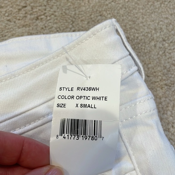 VERVET WHITE JEANS SHORTS, XS - Picture 3 of 8